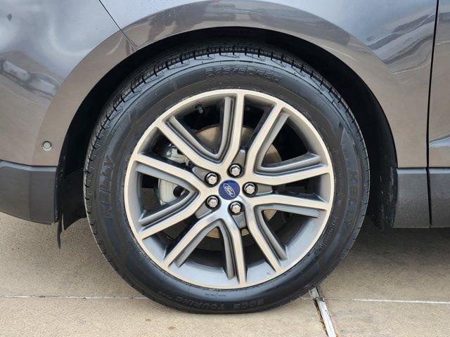 Used 2020 Ford Edge Titanium w/ Equipment Group 301A image 18