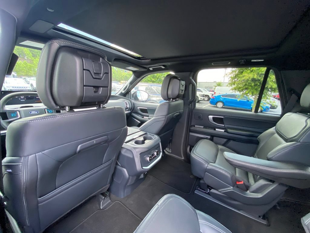 New 2027 Ford Expedition Platinum w/ Stealth Performance Package AWD/4WD image 23