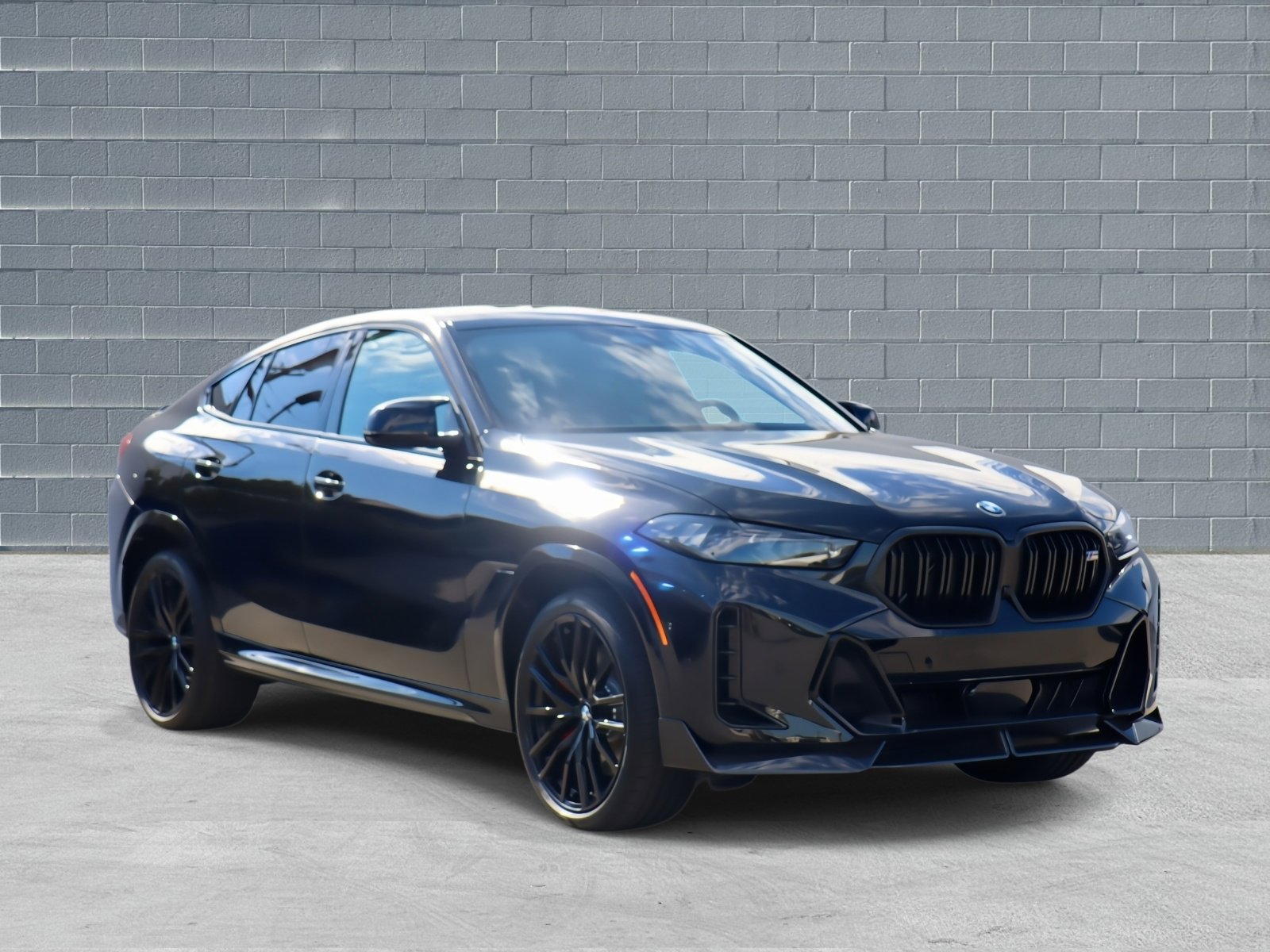 New 2026 BMW X6 M60i image 1