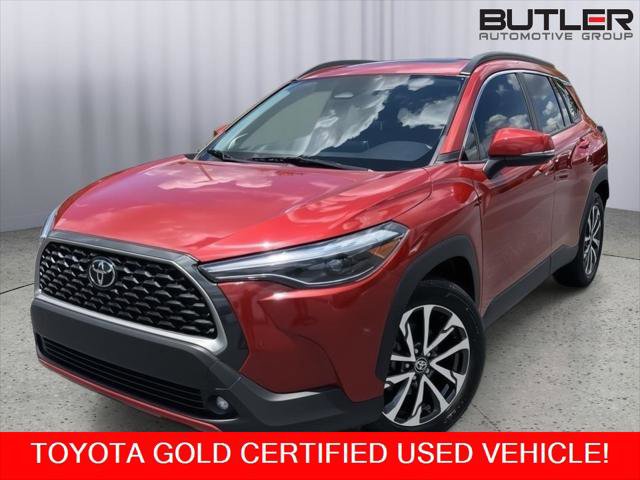 Certified 2023 Toyota Corolla Cross XLE image 1