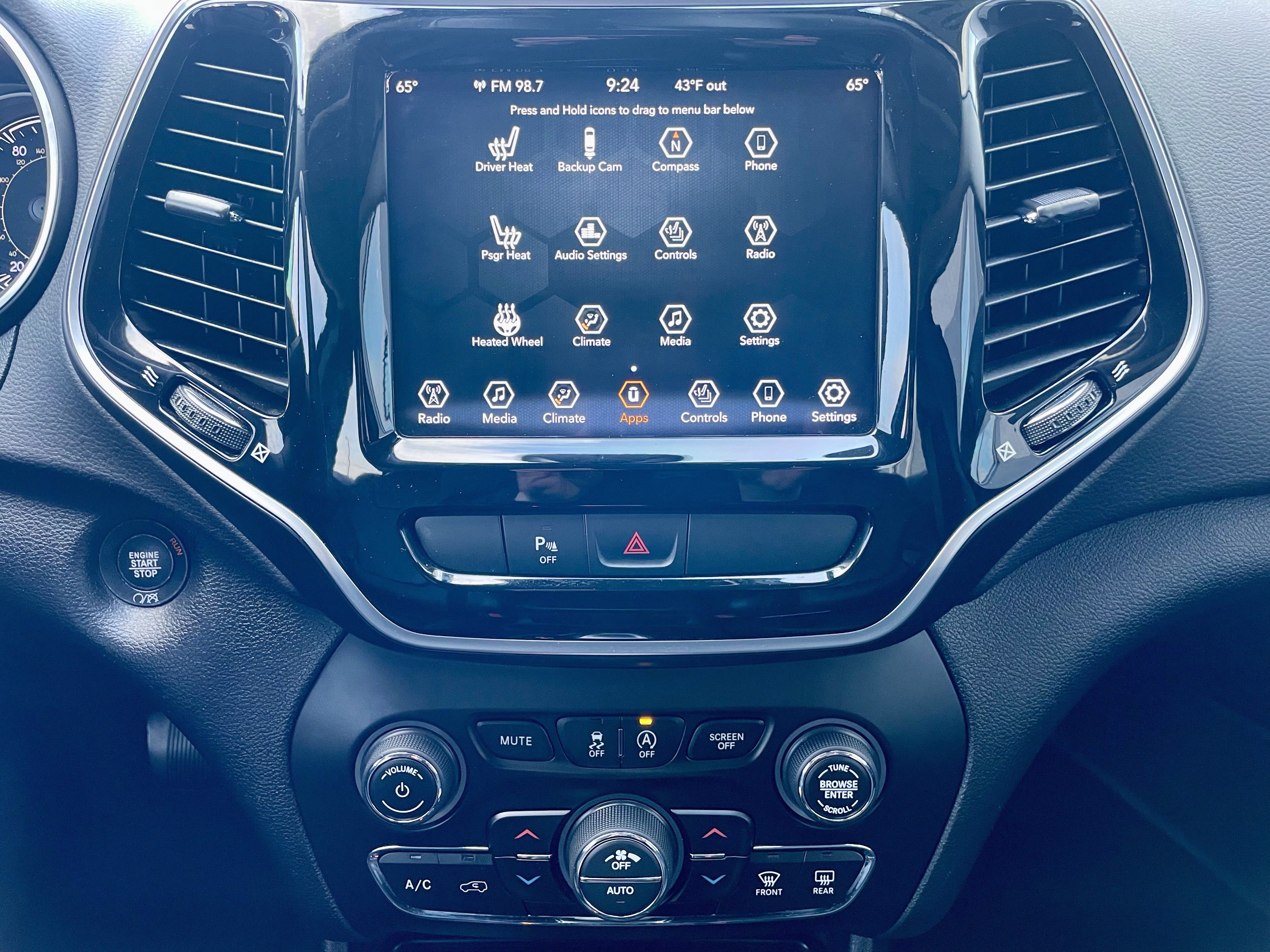 Used 2019 Jeep Cherokee Limited image 18