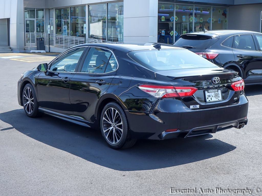 Used 2020 Toyota Camry SE FWD image 5