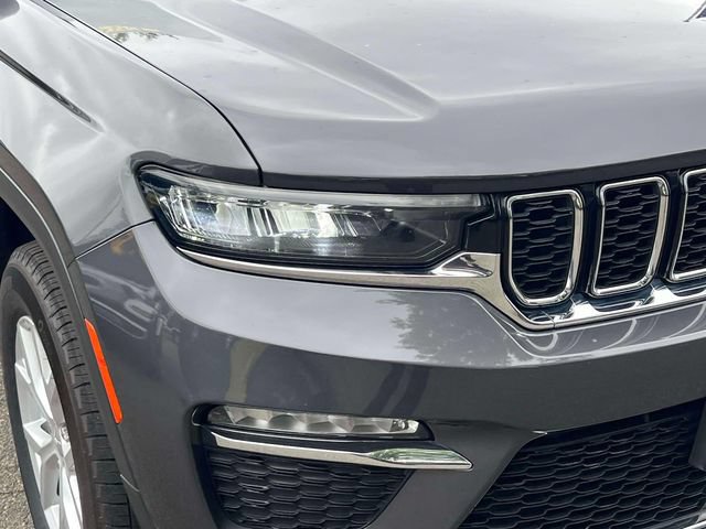 Used 2023 Jeep Grand Cherokee Limited AWD/4WD image 9