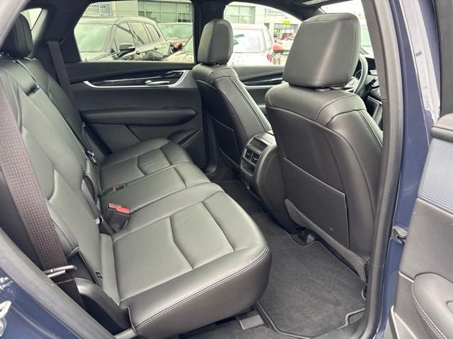 Certified 2025 Cadillac XT5 Premium Luxury AWD/4WD image 23