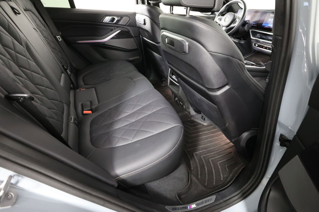 Used 2024 BMW X5 xDrive40i w/ M Sport Package image 23