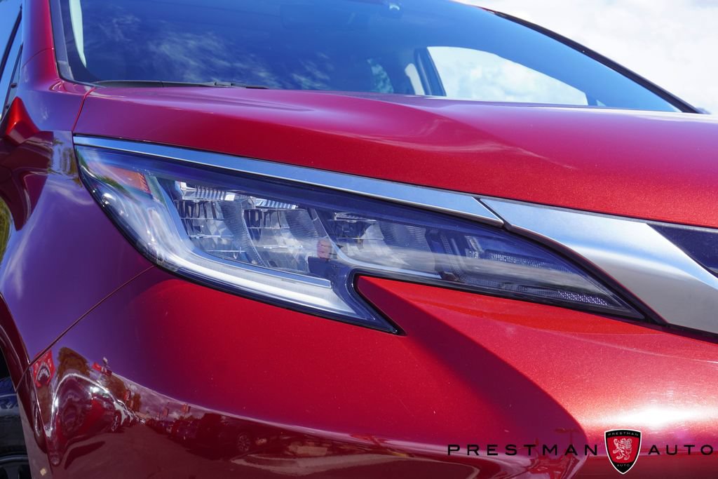 Used 2022 Toyota Sienna Limited AWD/4WD image 17