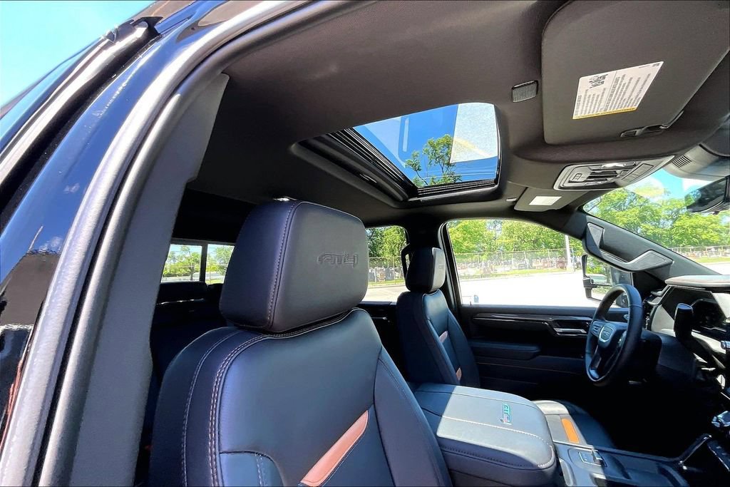 Used 2025 GMC Sierra 2500 AT4 w/ AT4 Premium Plus Package AWD/4WD image 21