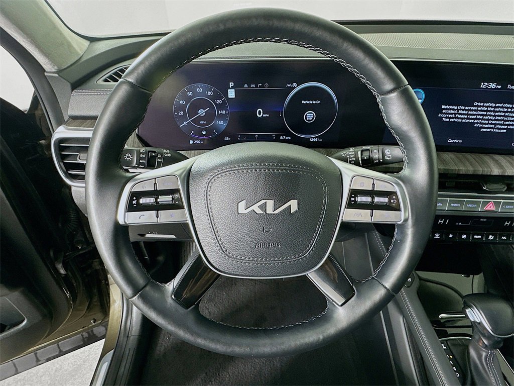 Certified 2024 Kia Telluride SX Prestige w/ Towing Package image 26