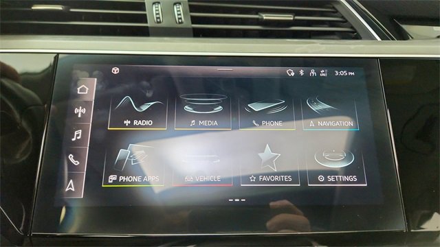 Used 2024 Audi Q8 e-tron Premium image 47