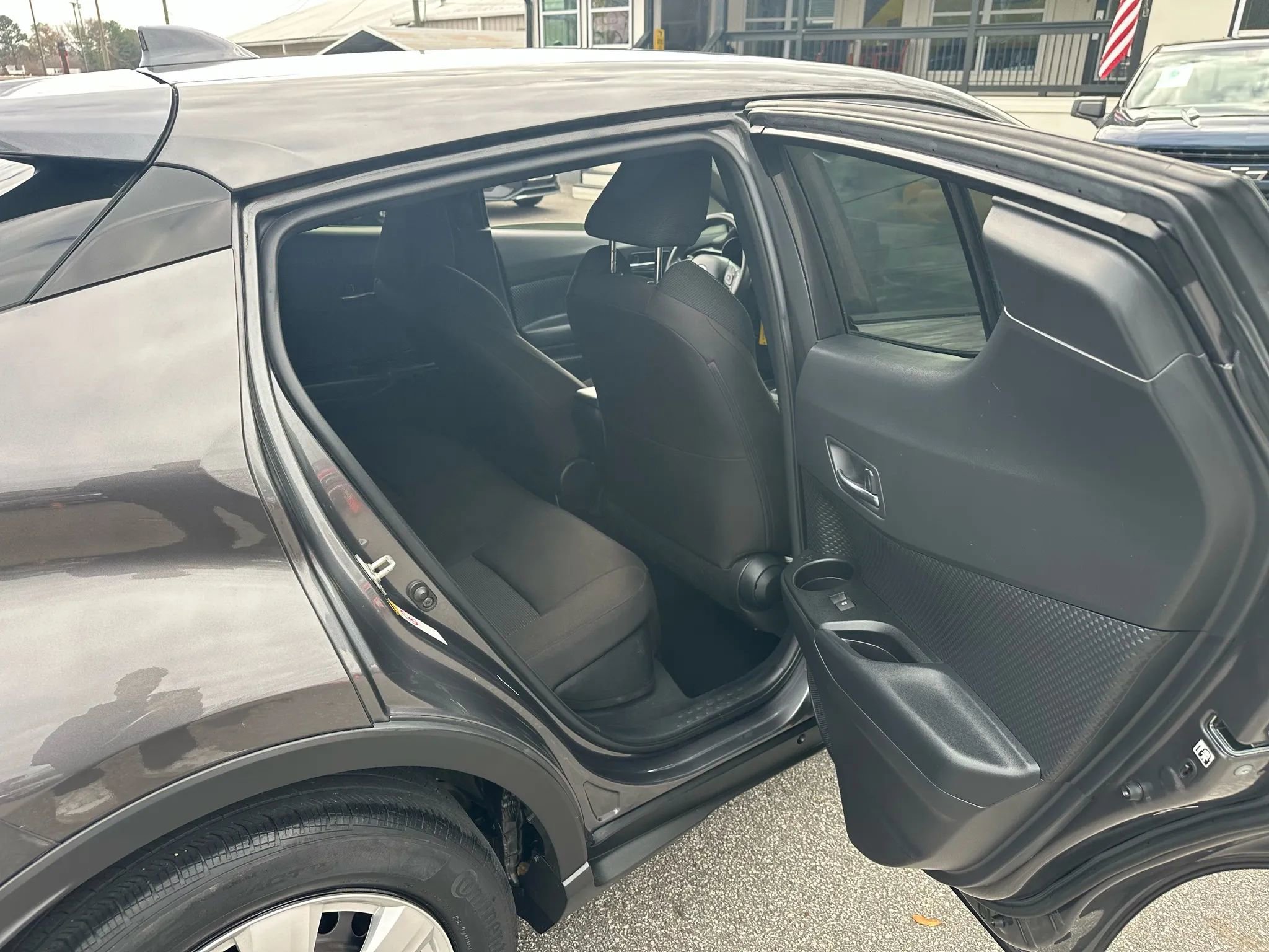 Used 2019 Toyota C-HR LE image 12