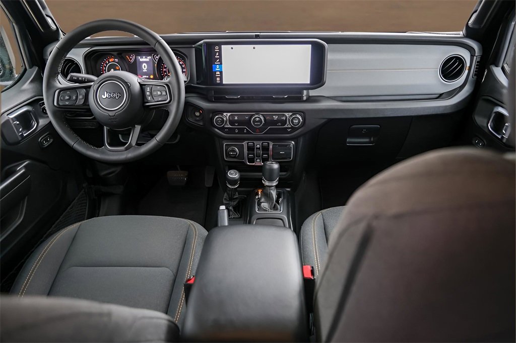 Used 2025 Jeep Wrangler Sport S image 24