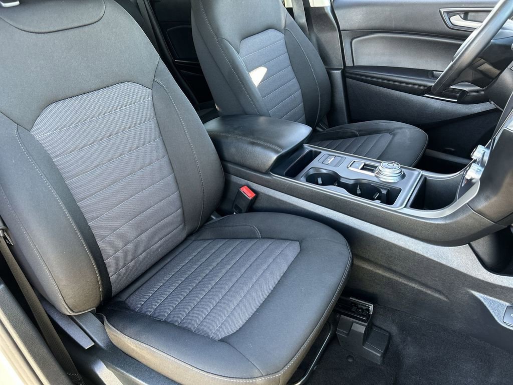 Used 2022 Ford Edge SE image 28