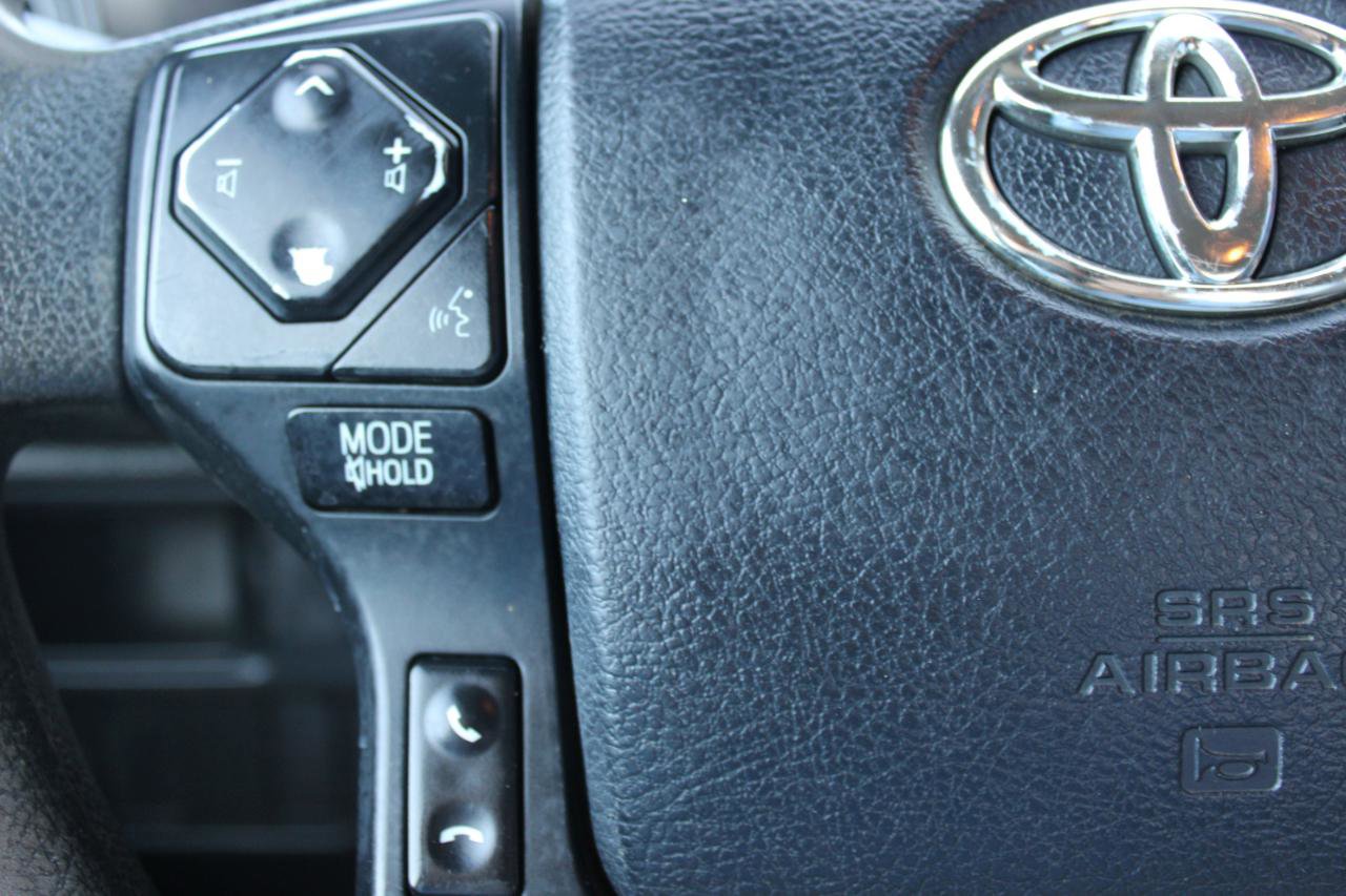 Used 2016 Toyota Tacoma SR image 19