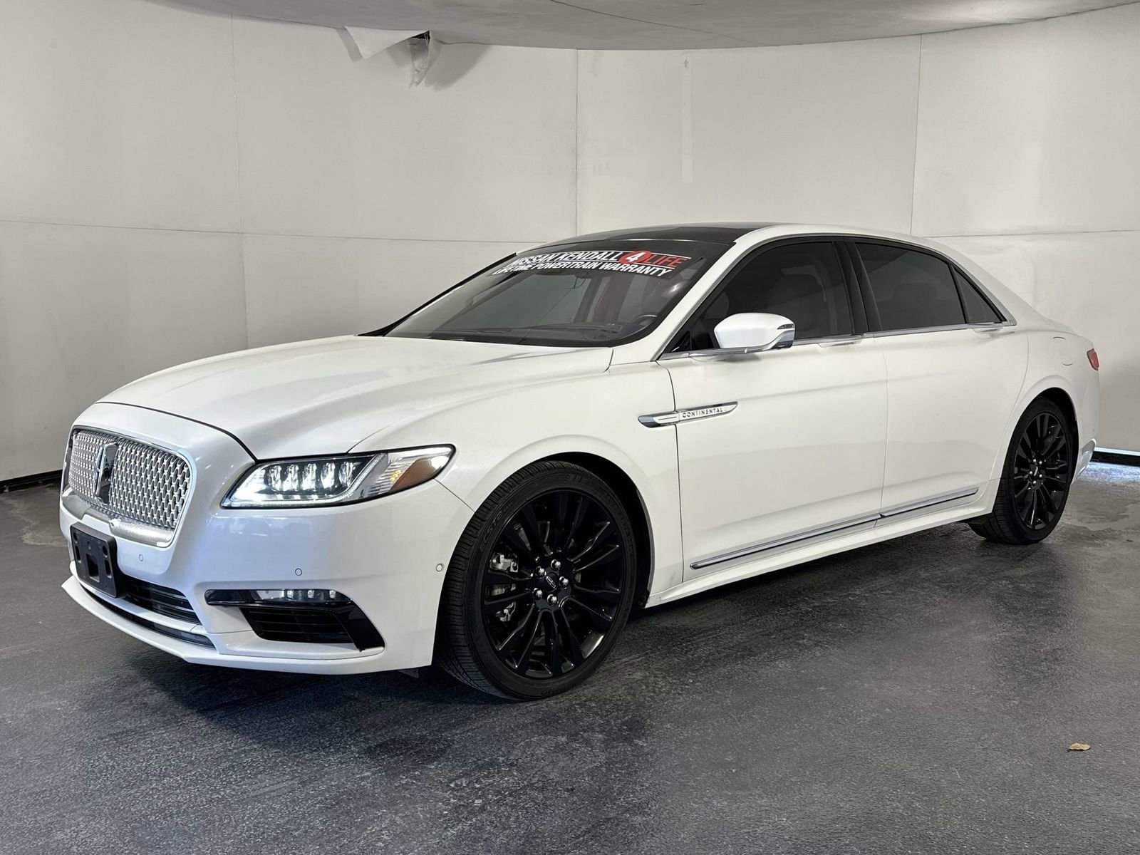 Used 2020 Lincoln Continental Reserve w/ Luxury Package image 4