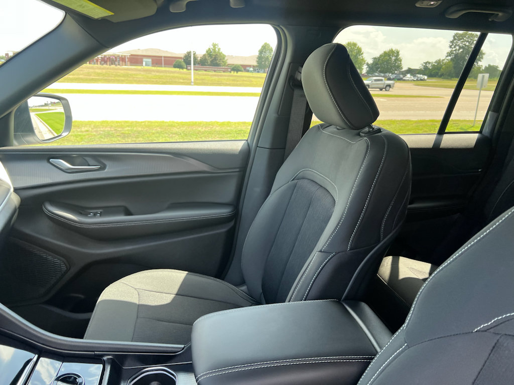 New 2026 Jeep Grand Cherokee 2WD image 19