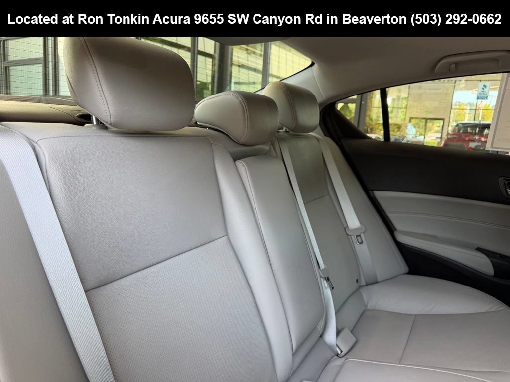 Used 2017 Acura ILX FWD image 31