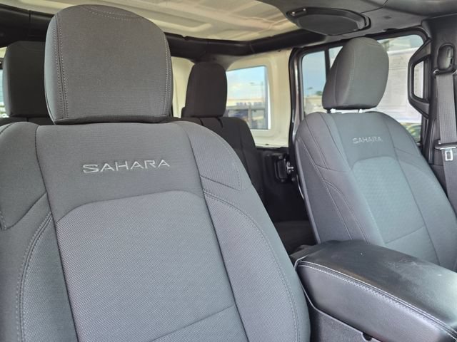 Used 2019 Jeep Wrangler Unlimited Sahara w/ Cold Weather Group AWD/4WD image 37