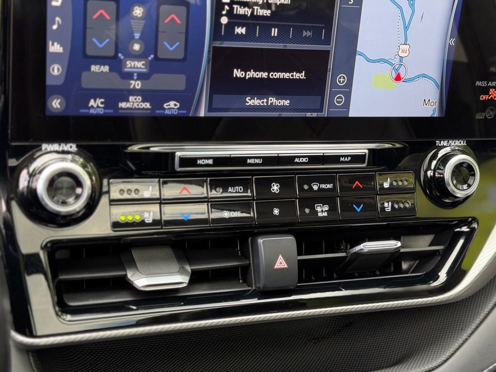 Used 2020 Toyota Highlander Platinum AWD/4WD image 19