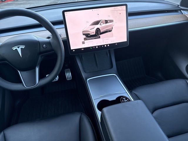 Used 2024 Tesla Model Y Performance image 23
