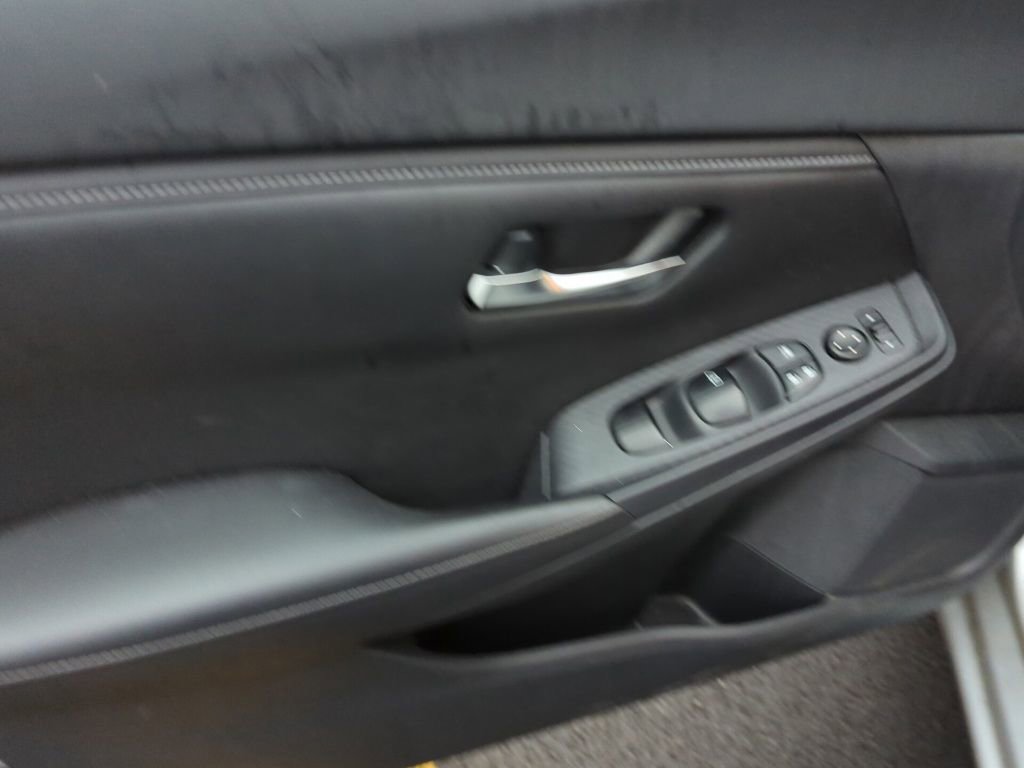 Used 2020 Nissan Sentra S image 8