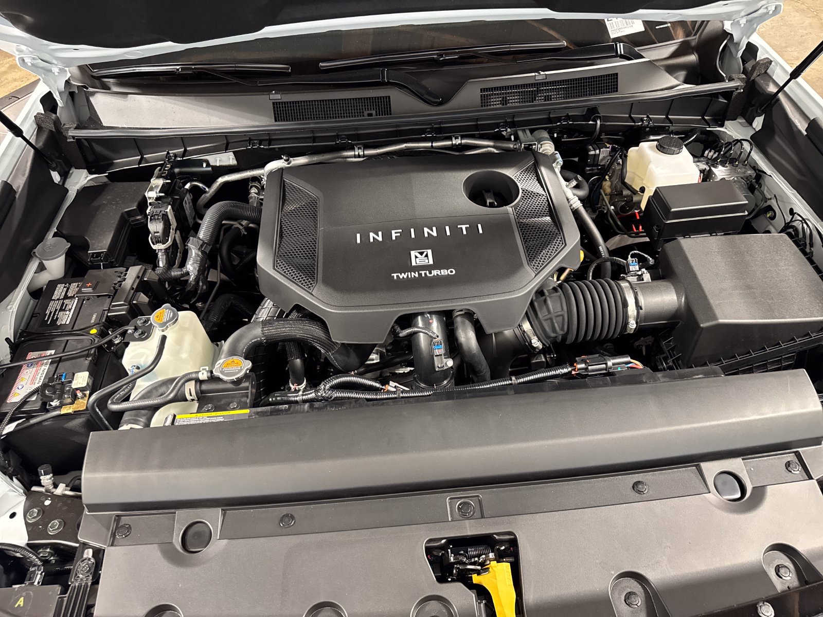 New 2027 INFINITI QX80 Sensory w/ Sport Exterior Package AWD/4WD image 27