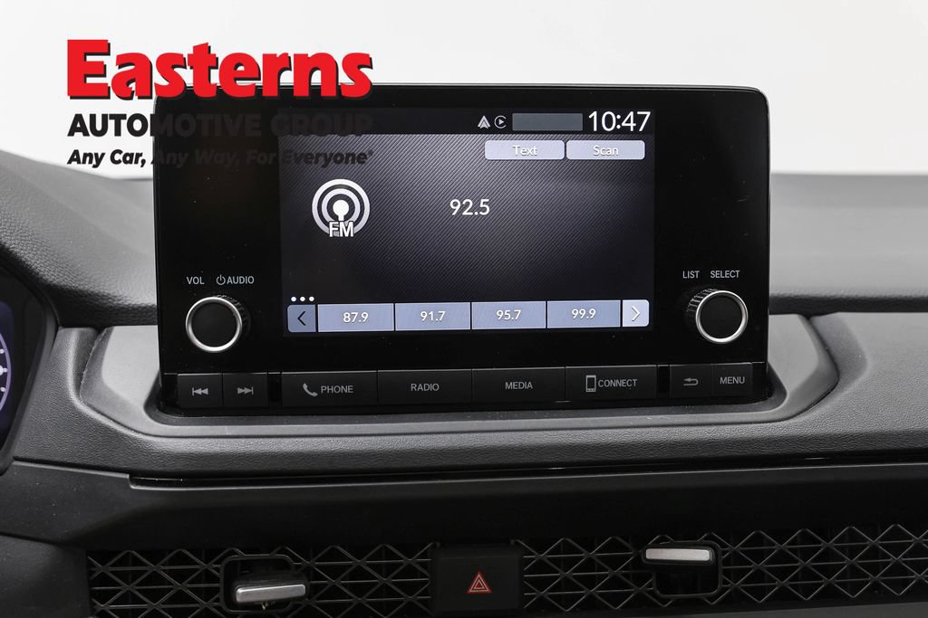 Used 2025 Honda Accord SE image 18