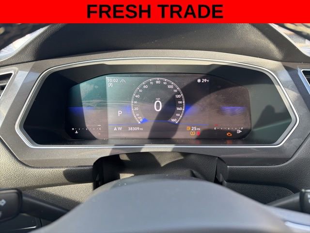 Used 2022 Volkswagen Tiguan SE image 14