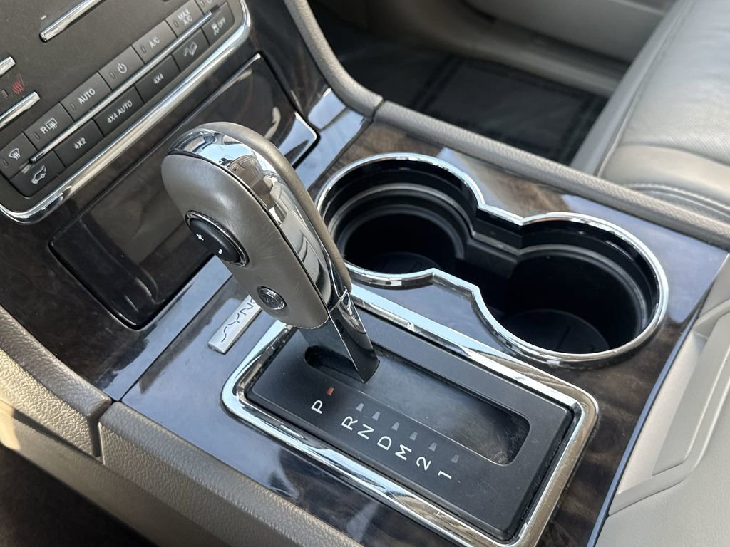 Used 2016 Lincoln Navigator L Select image 23