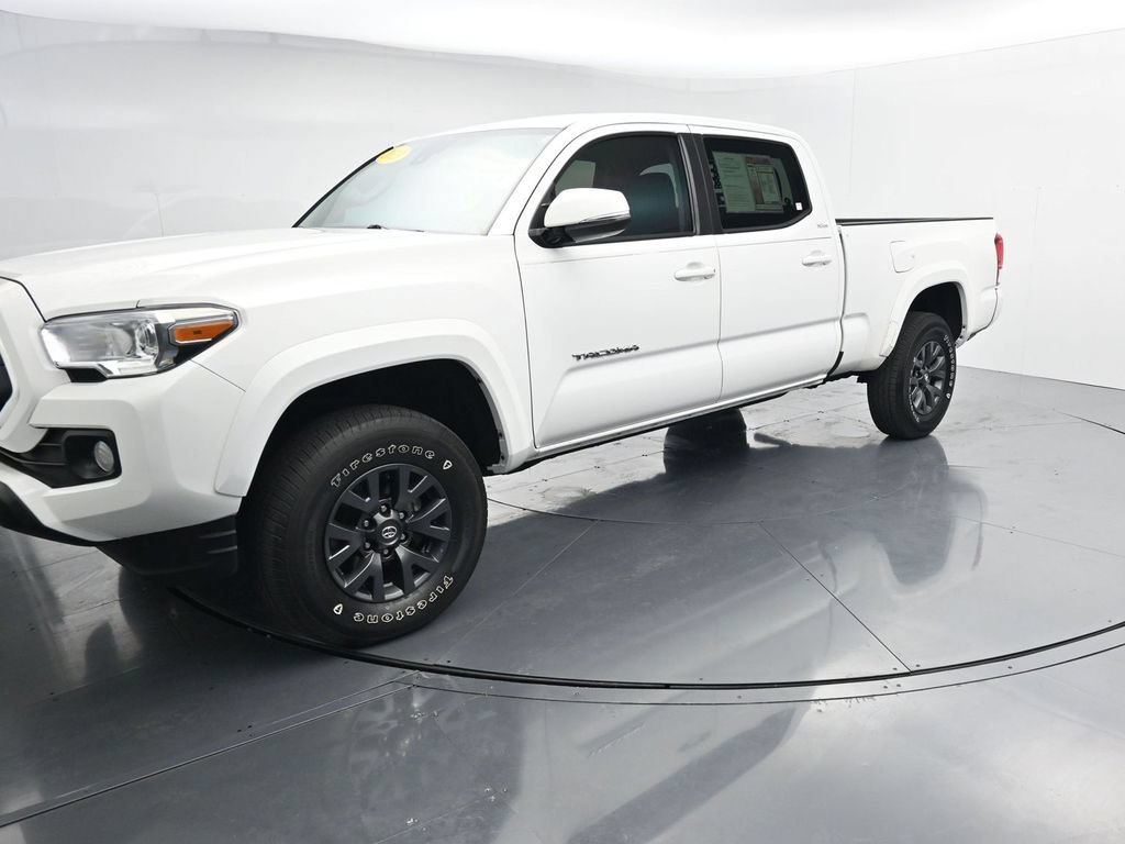 Used 2023 Toyota Tacoma SR5 w/ Technology Package AWD/4WD image 4