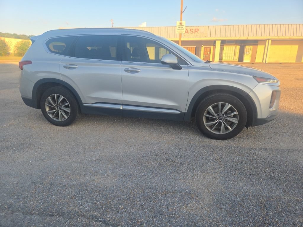 Used 2019 Hyundai Santa Fe SEL FWD image 17