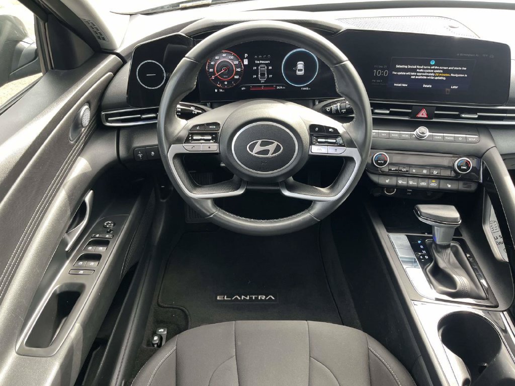 Certified 2025 Hyundai Elantra SEL FWD image 43
