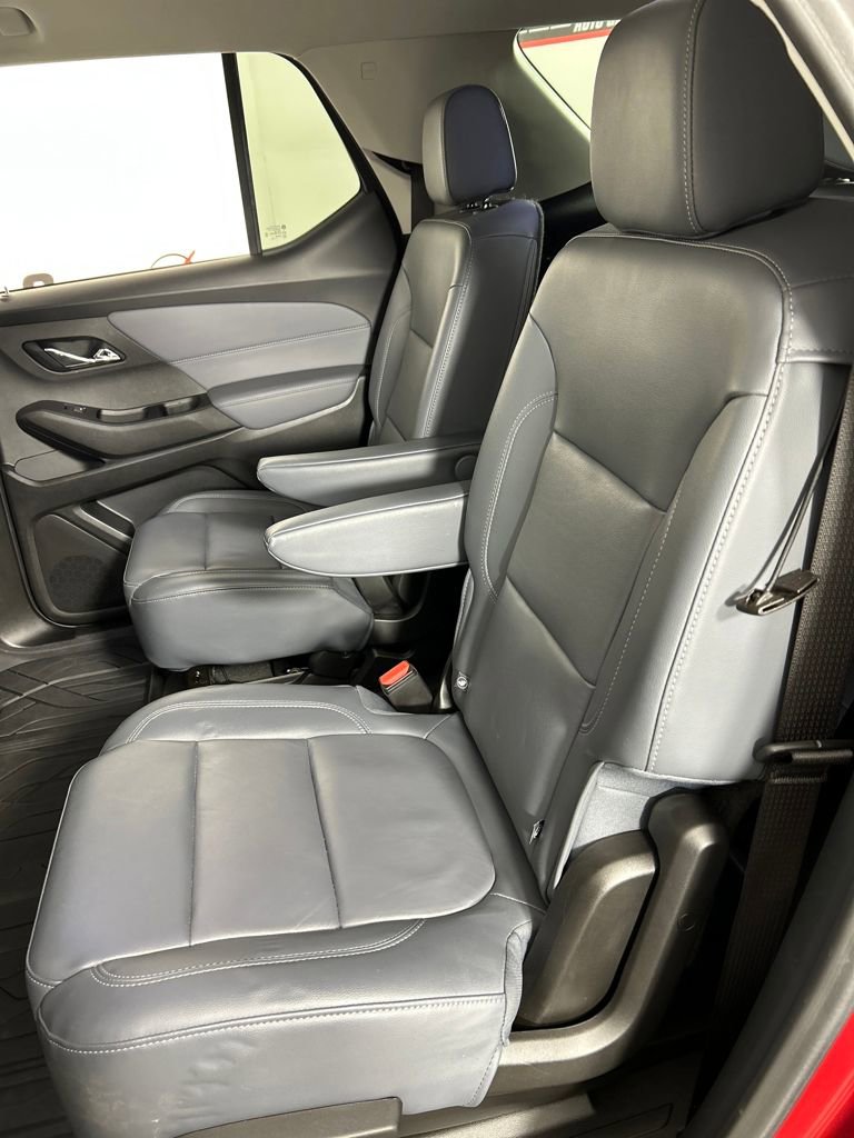 Used 2020 Chevrolet Traverse LT w/ LT Premium Package image 17