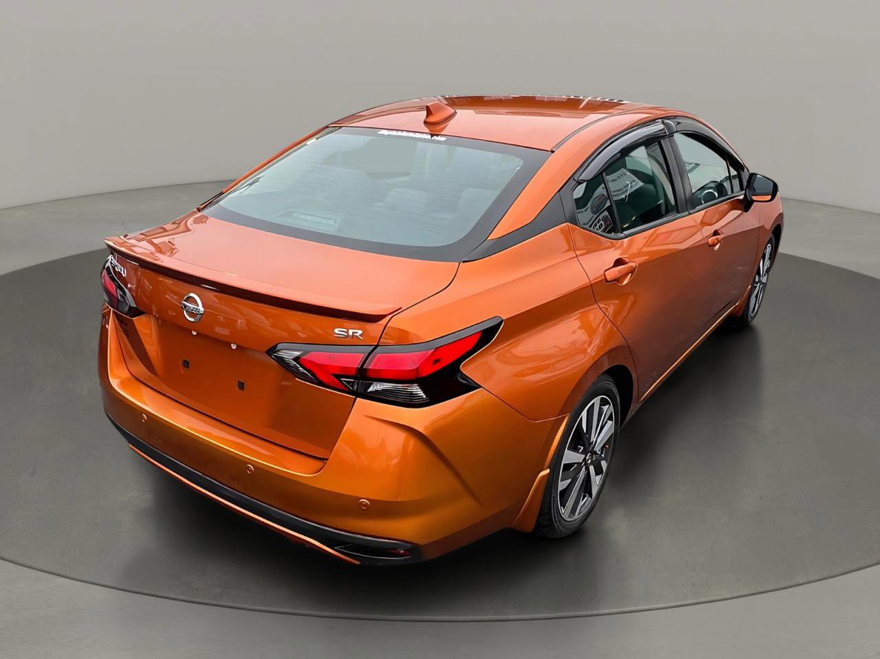 Used 2021 Nissan Versa SR w/ Convenience Package image 6