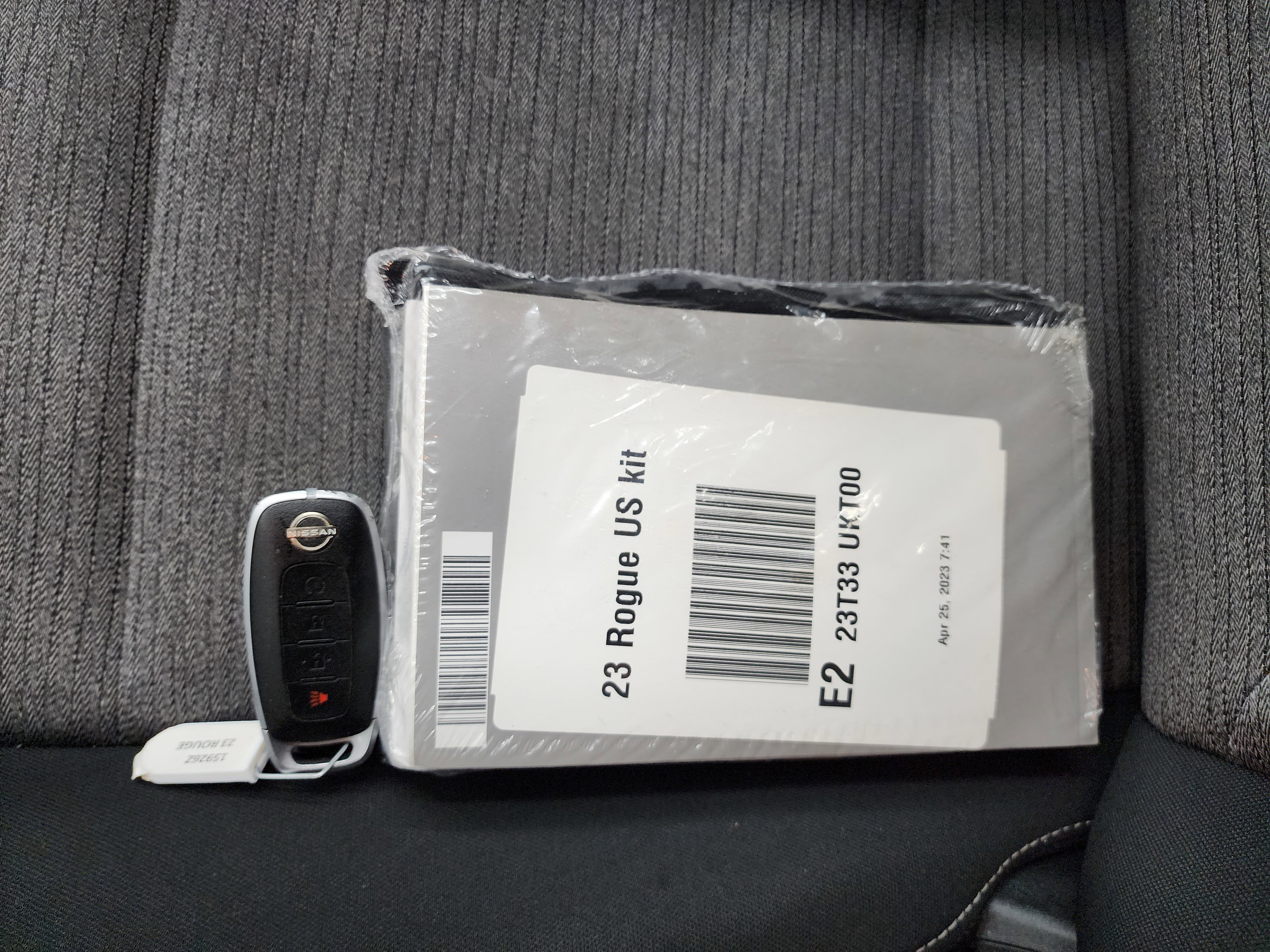 Used 2023 Nissan Rogue SV image 42