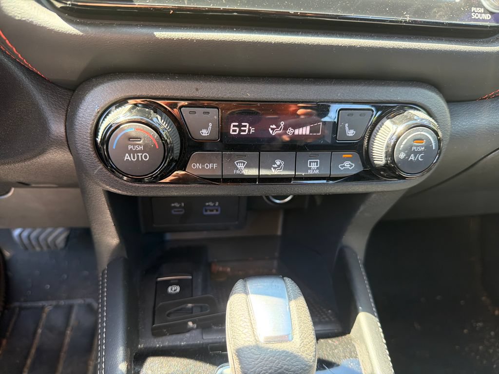 Used 2024 Nissan Kicks SR w/ SR Premium Package FWD image 11