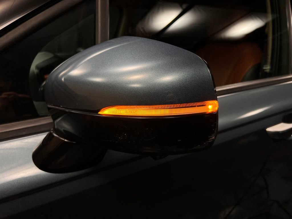 Used 2022 Kia Carnival SX w/ Paint Protection Package image 36