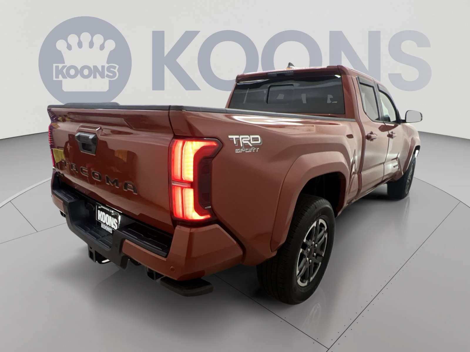 Used 2025 Toyota Tacoma TRD Sport w/ TRD Sport Upgrade Package AWD/4WD image 8