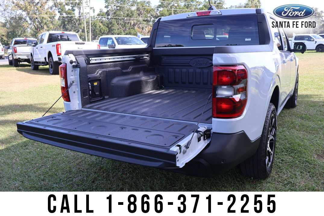 New 2025 Ford Maverick Lariat w/ 4K Tow Package image 13