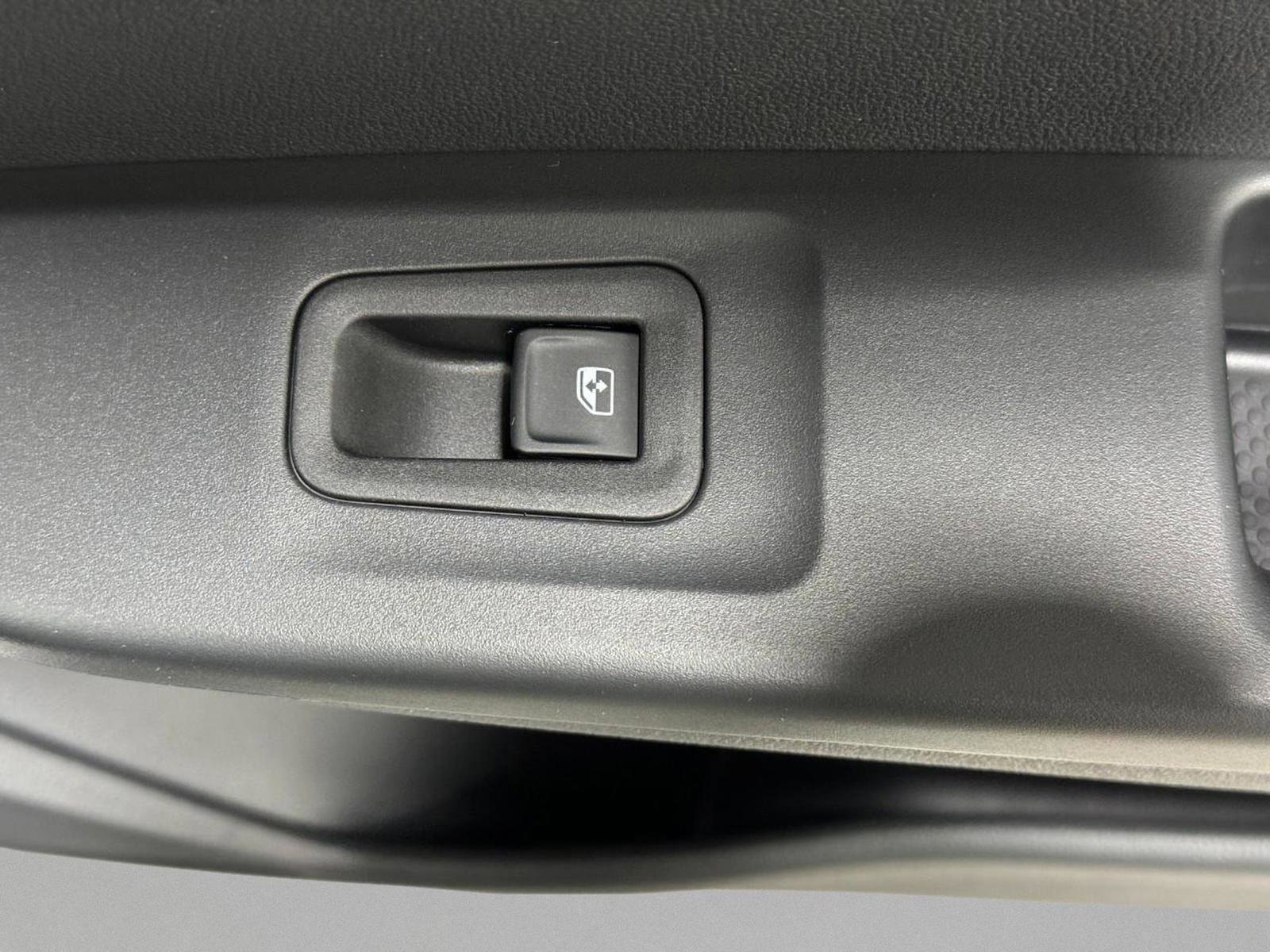 Used 2022 Volkswagen Taos SE image 22