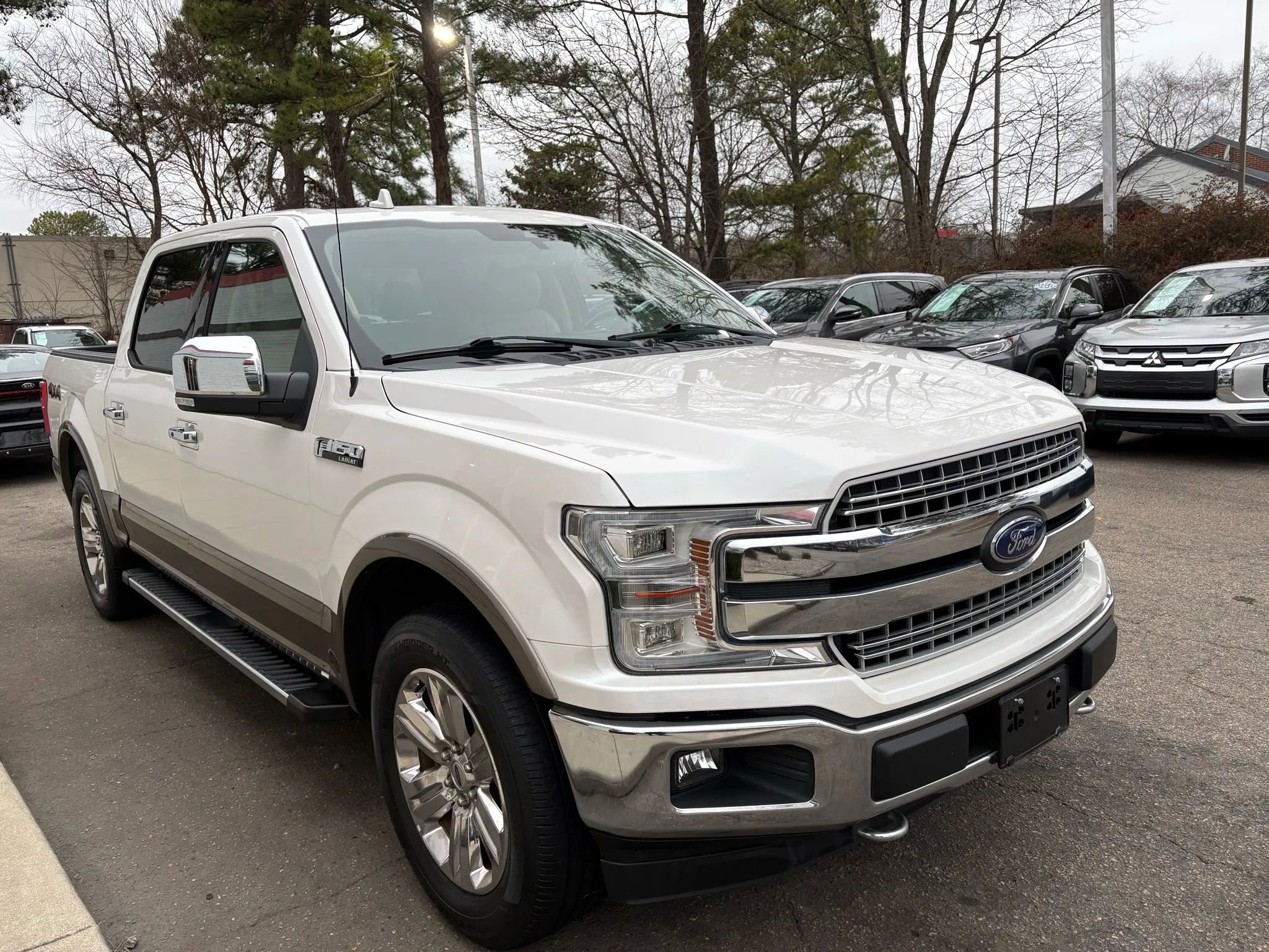 Used 2018 Ford F150 Lariat w/ Equipment Group 502A Luxury image 4