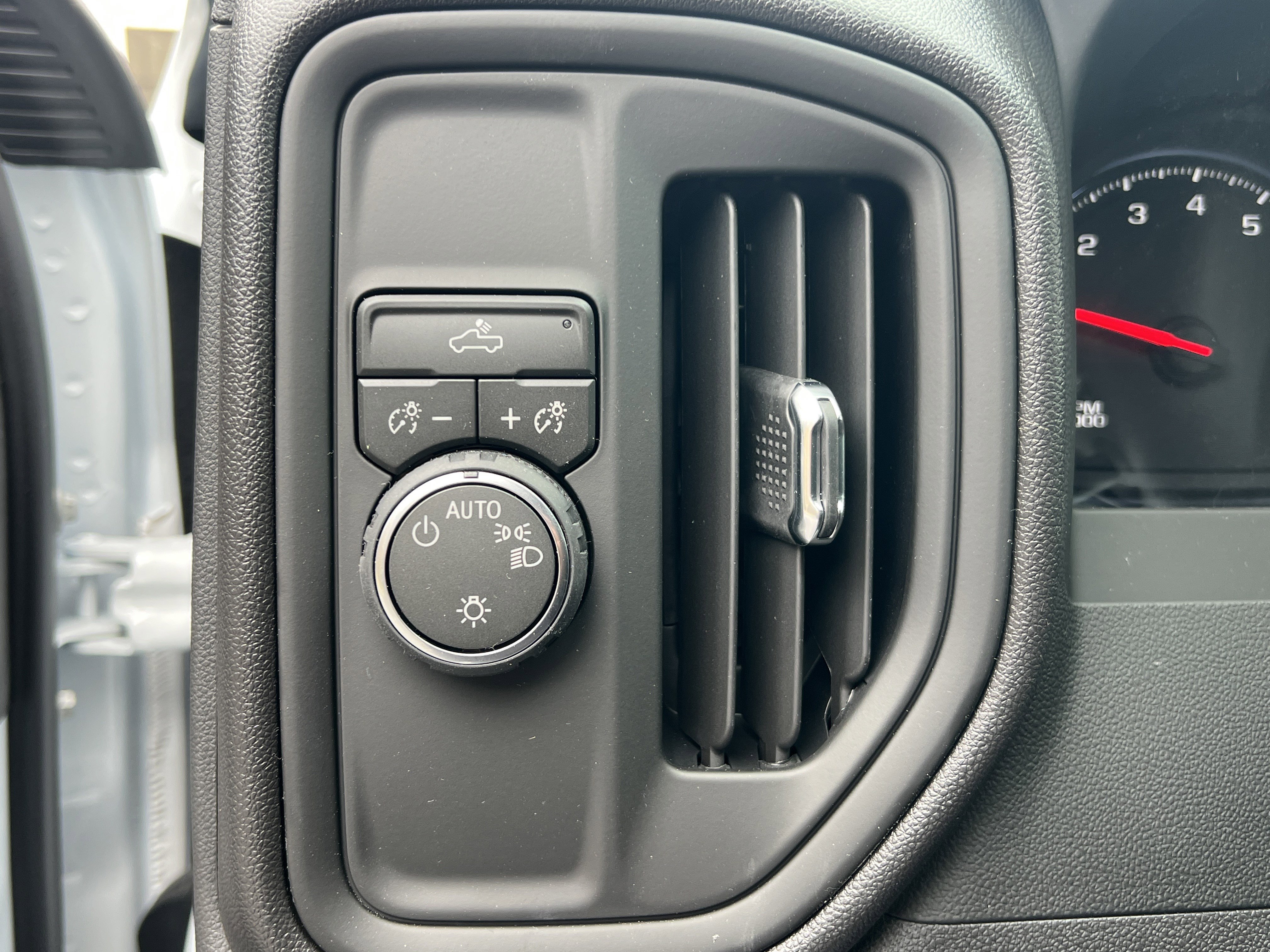Used 2026 Chevrolet Silverado 1500 W/T w/ WT Value Package RWD image 18