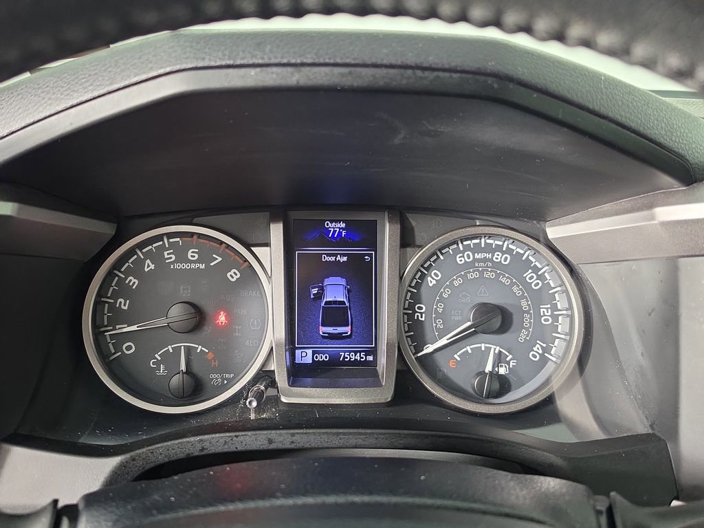Used 2019 Toyota Tacoma SR5 RWD image 12