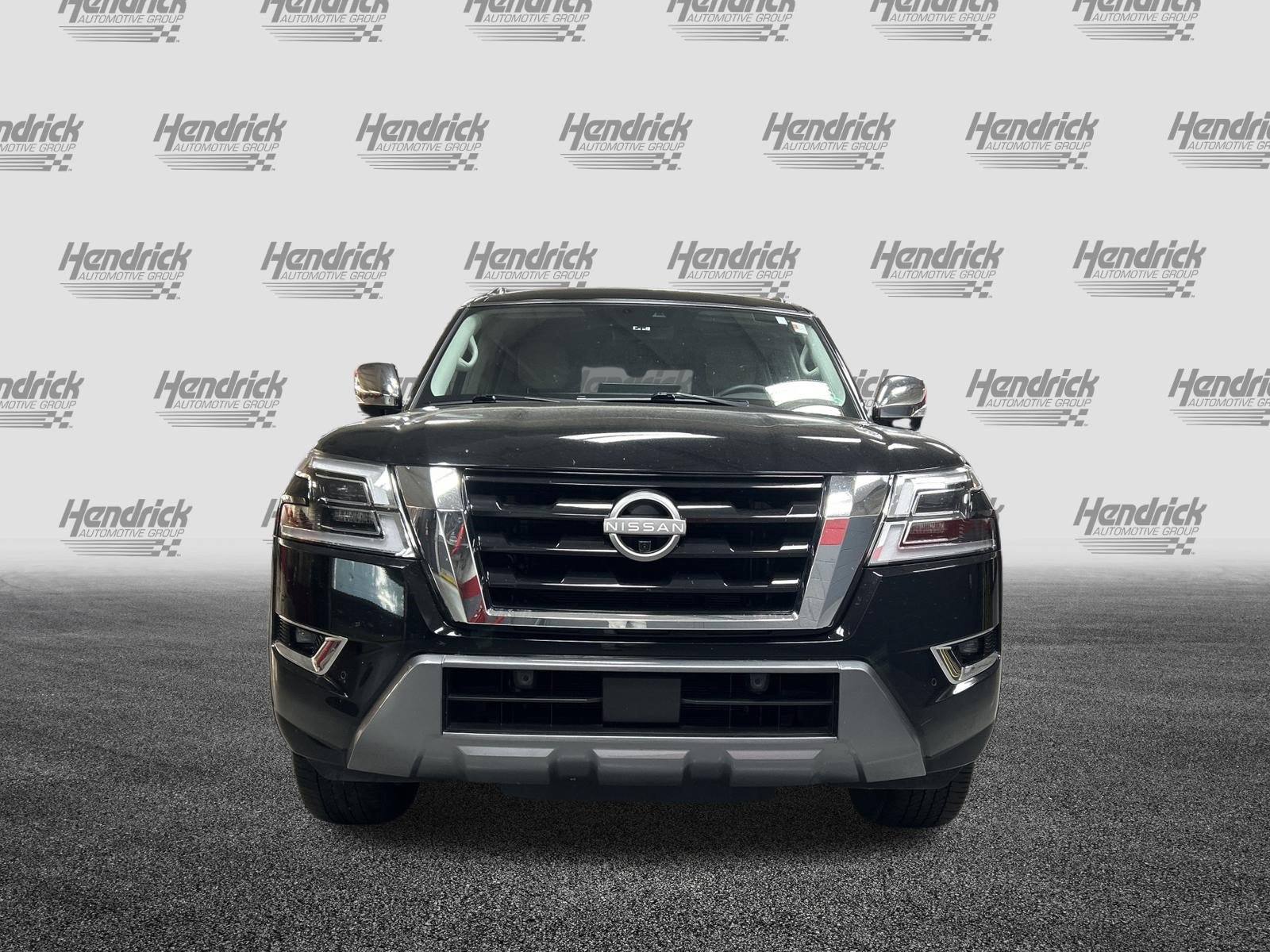 Used 2024 Nissan Armada Platinum w/ Captain's Chairs Package AWD/4WD image 3