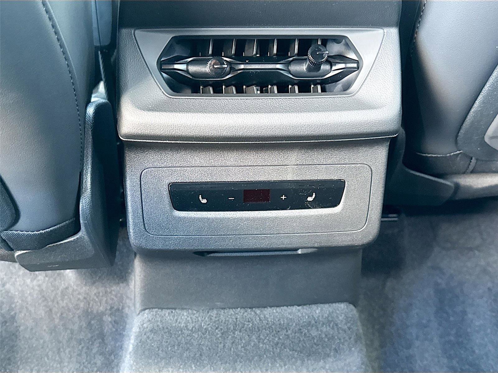 New 2025 Audi SQ6 e-tron Premium Plus image 26