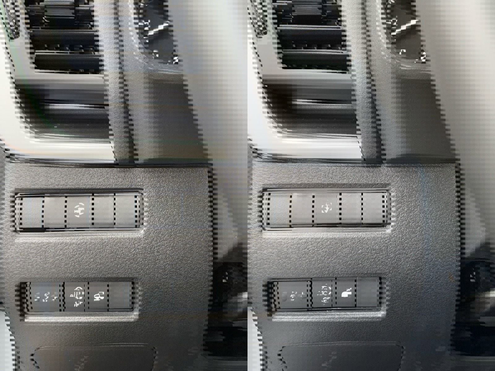 New 2026 Nissan Rogue SV image 28