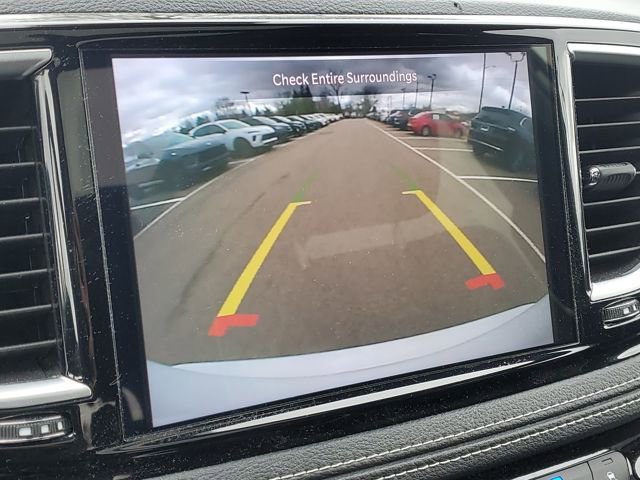 Used 2025 Chrysler Pacifica Limited image 20