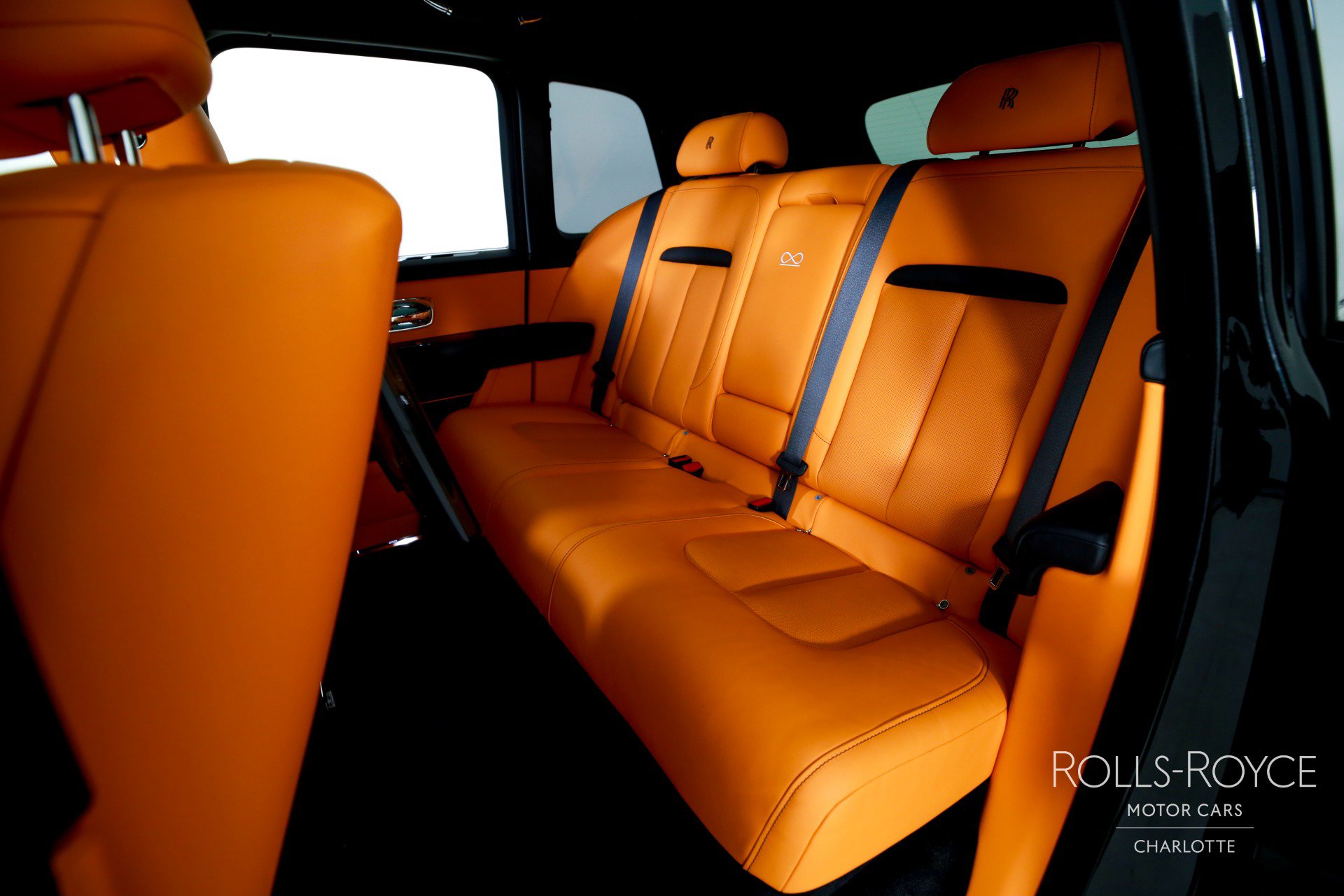 Certified 2023 Rolls-Royce Cullinan Black Badge AWD/4WD image 19