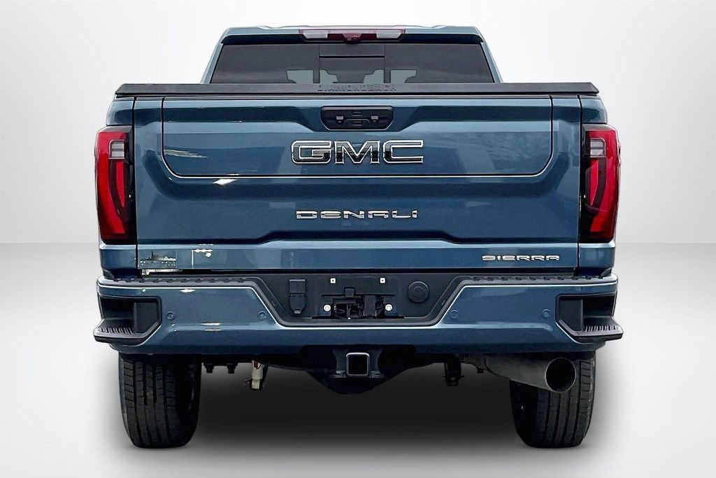 Used 2024 GMC Sierra 3500 Denali Ultimate AWD/4WD image 7