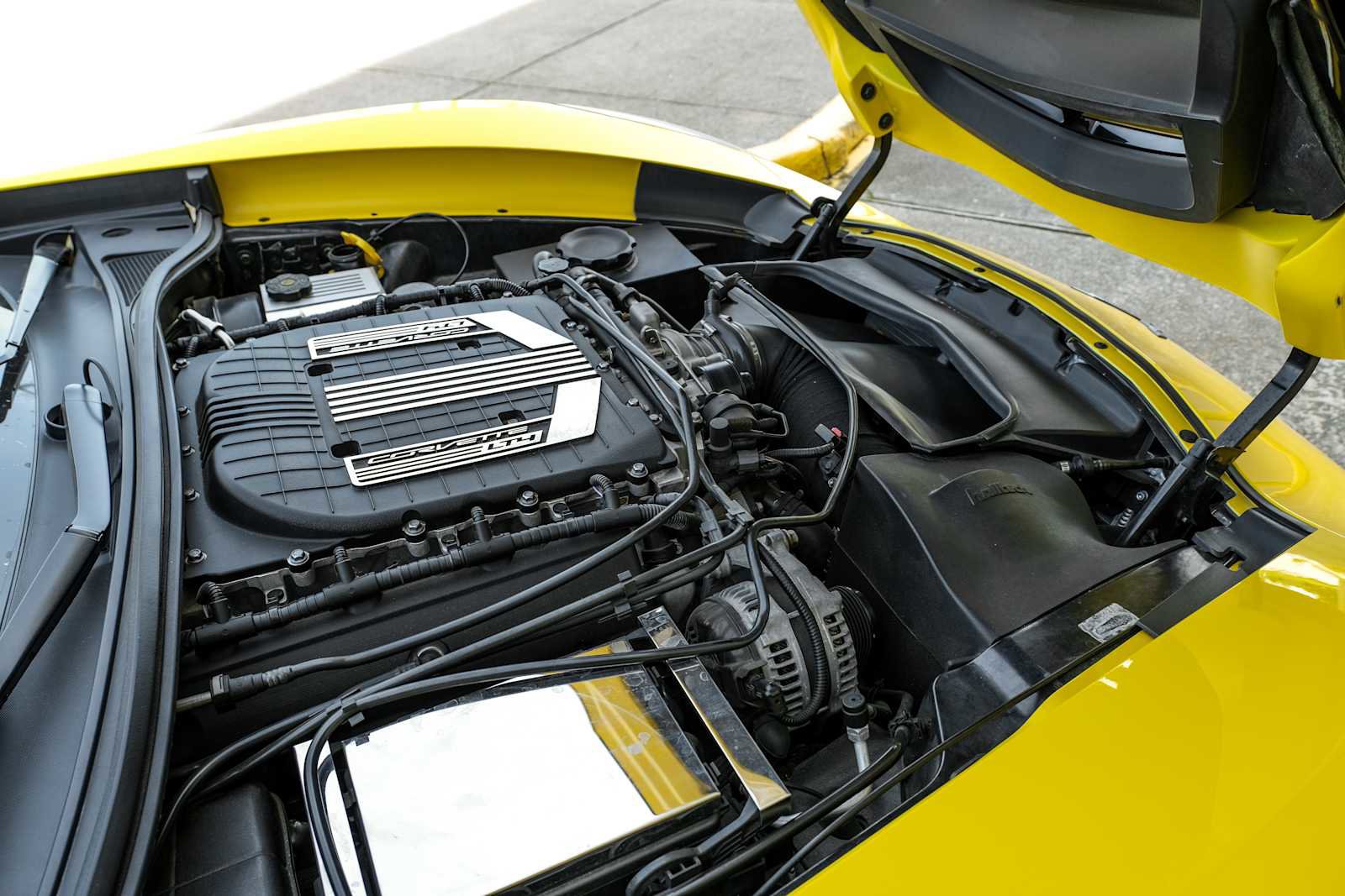 Used 2015 Chevrolet Corvette Z06 w/ 3LZ Preferred Equipment Group image 61