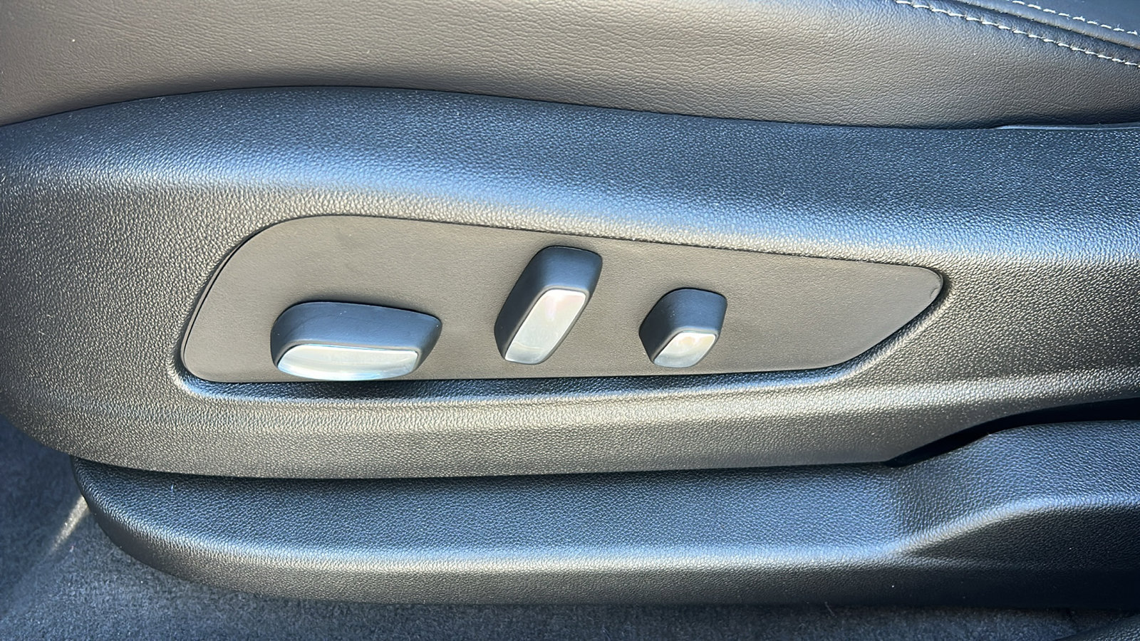 New 2025 Cadillac XT5 Premium Luxury image 39